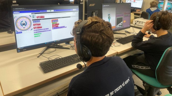 Code & Dance: Creare algoritmi, composizioni e ritmi con la programmazione (3A)